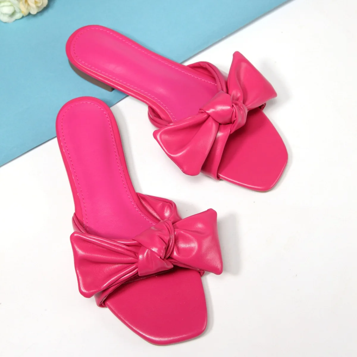 

Women's slipper Summer Bowknot New Thick Bottom Casual Women's Comfortable Beach Slippers Solid Non-slip Chaussons femme 2020