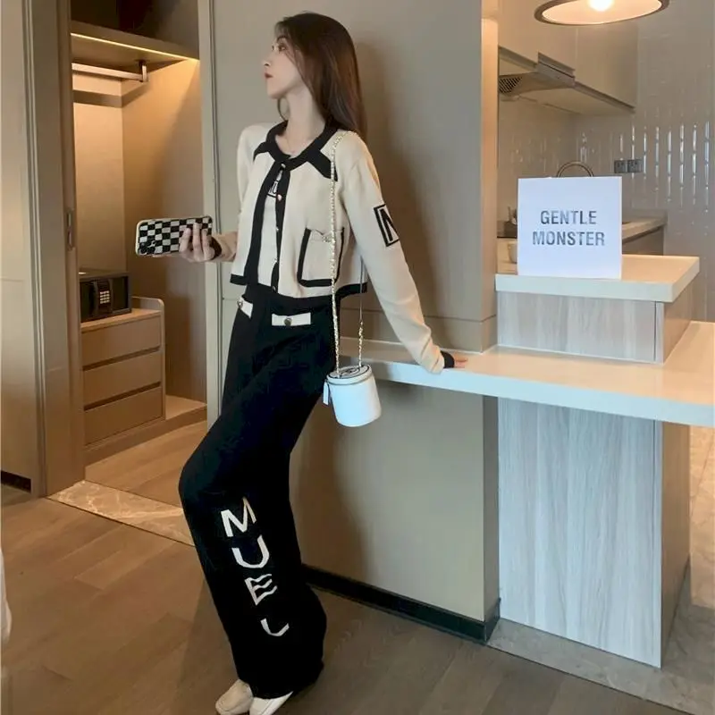 

Blouses Sets Women Letter Suit Fashion Temperament Goddess Style Blouse Vest and Trousers Casual Three-piece Set 2021 Autumn New