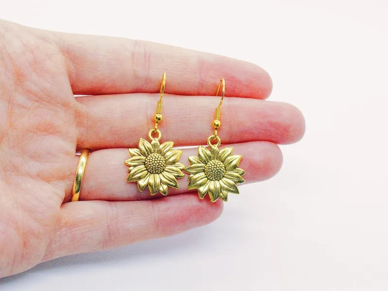 

Handmade Gold / Silver Colour Sunflower Earrings