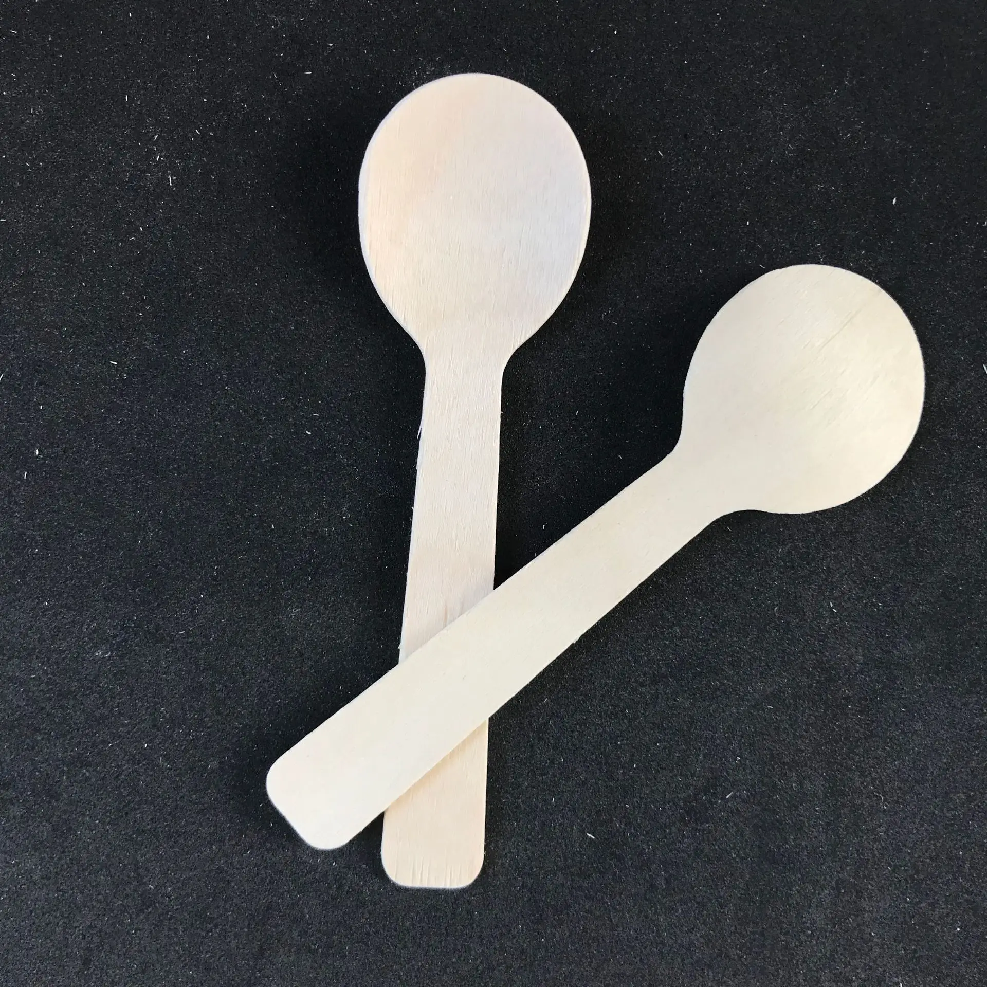100pcs Disposable Healthy new wooden cake spoon Smooth Natural Ice Cream Spoons Dessert kid spoon for Yogurt mini small spoon - Цвет: 100mm spoon 1