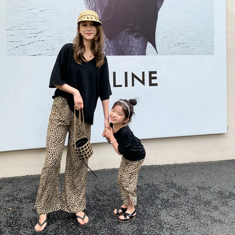

Family Matching Outfits Girls Leopard Print Pants V-neck T-shirt Suit Summer New Suit Mother And Daughter Suit