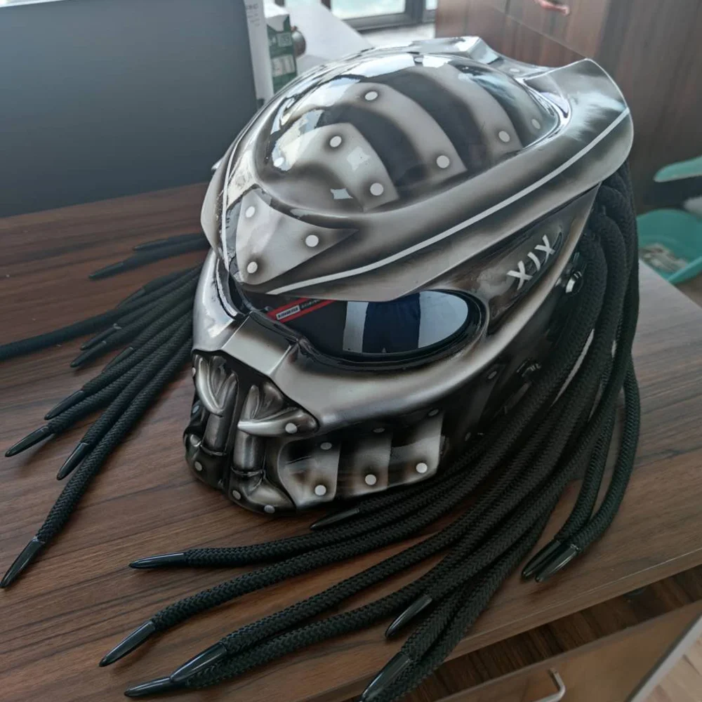 Bestellen Predator Helm Led-leuchten Umgeben Eisen Krieger Mann Helm DOT Sicherheit Zertifizierung Laser Strahl Full Face Motorrad Helm