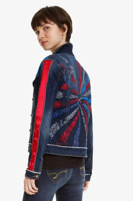 Джинсовая куртка в испанском стиле с цветочной вышивкой|Женские куртки| |