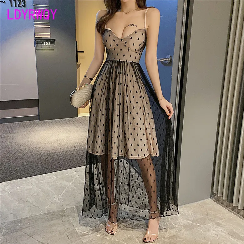 

LDYRWQY New sexy sleeveless condole belt low breast is sweet show thin temperament dress