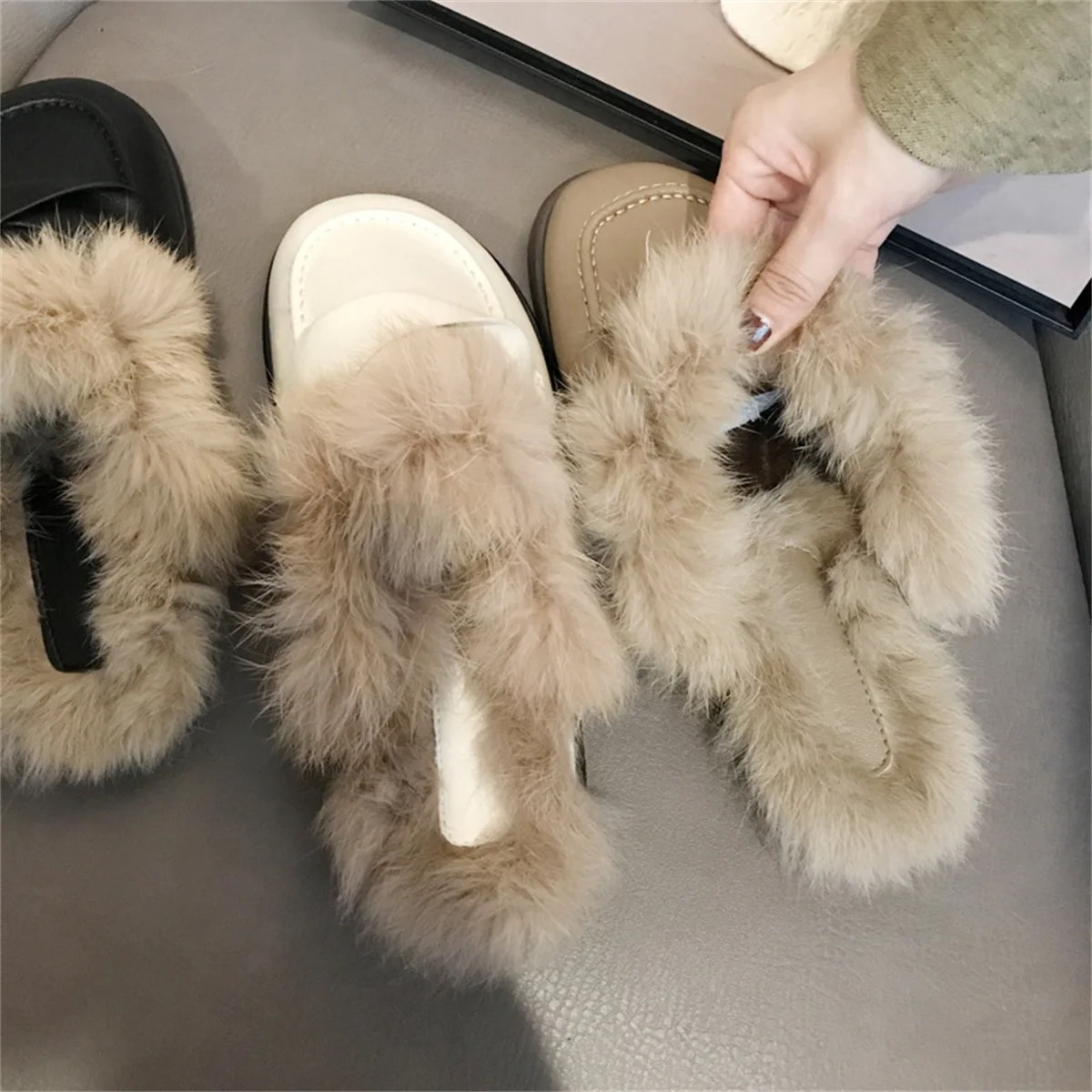 

2021 Autumn Winter Fashion Women's Slippers Comfortable And Warm Fluffy Lining Ladies Casual Mules