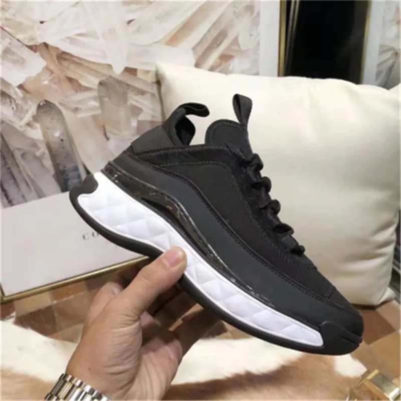 Кроссовки женские на толстой платформе со шнуровкой спортивные для весны