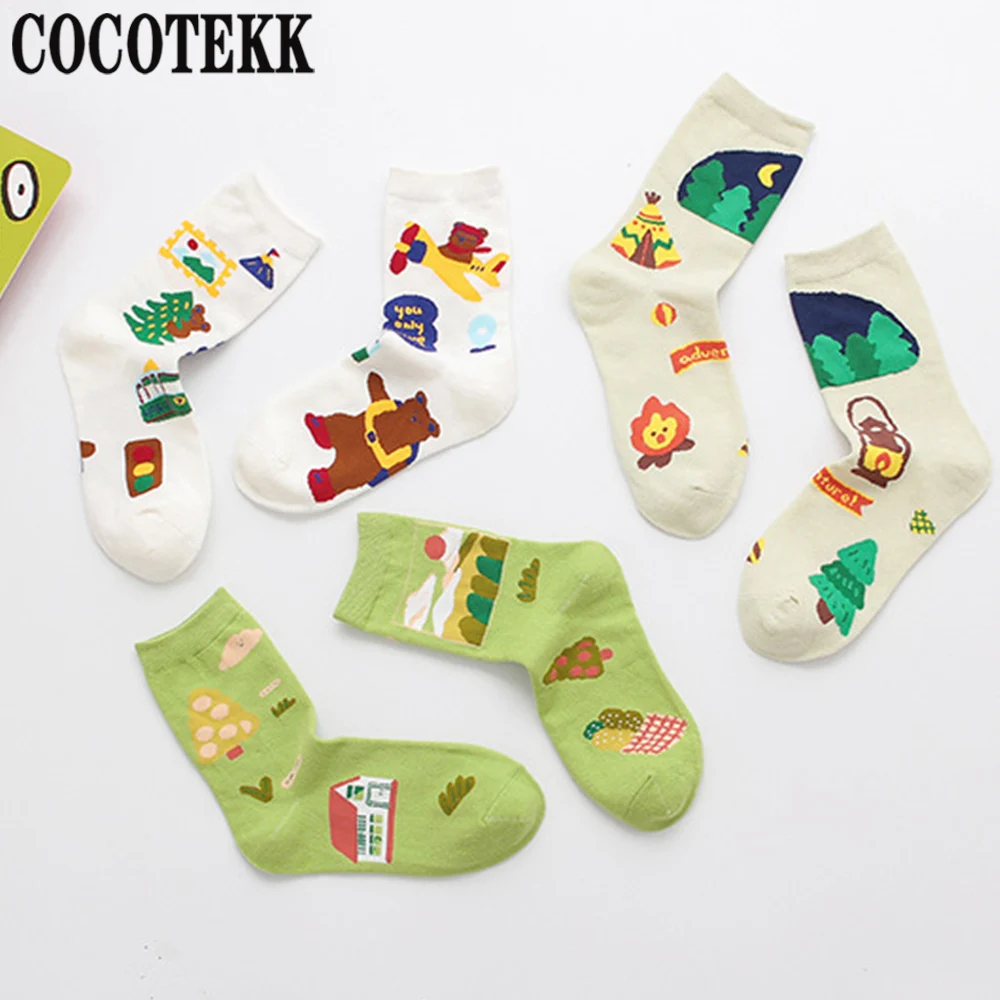 

Women's Socks & Hosiery