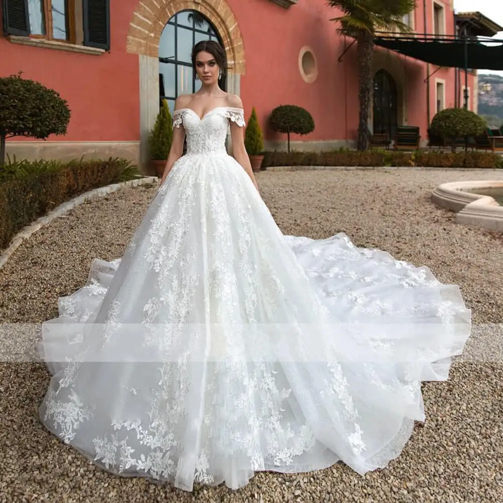 

Женское свадебное платье с открытыми плечами, открытой спиной и бусинами