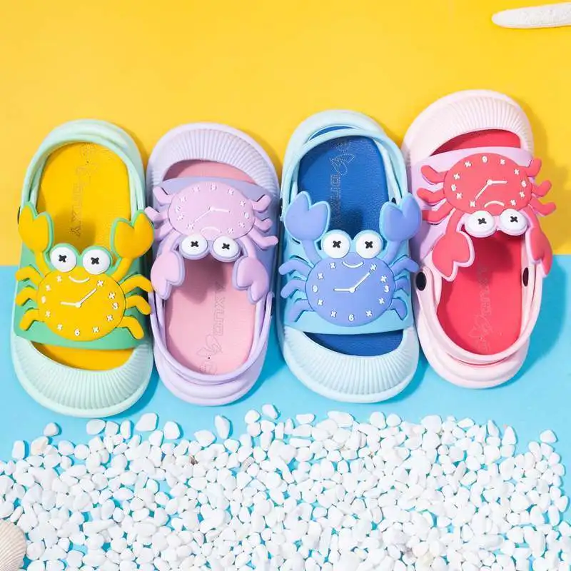 

2021 new cute cartoon boys and girls toe sandals baby indoor and outdoor two-wear non-slip beach slippers colorful crab sandals