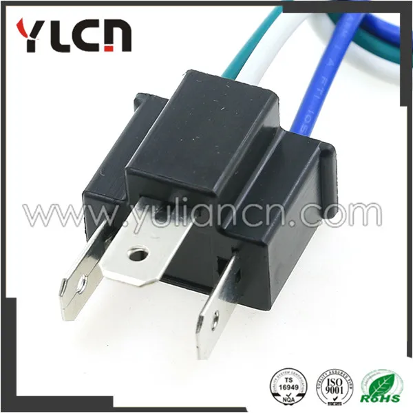

3 Pin H4 Auto Wire Harness Connector Holder Plug 7.8mm Lamp Plug