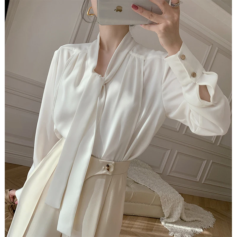 

Spring Summer Franch Style Shirt and Blouse Women designer xnwmnz White V-neck Simple Lady Office Pullovers Tops Shirts Female
