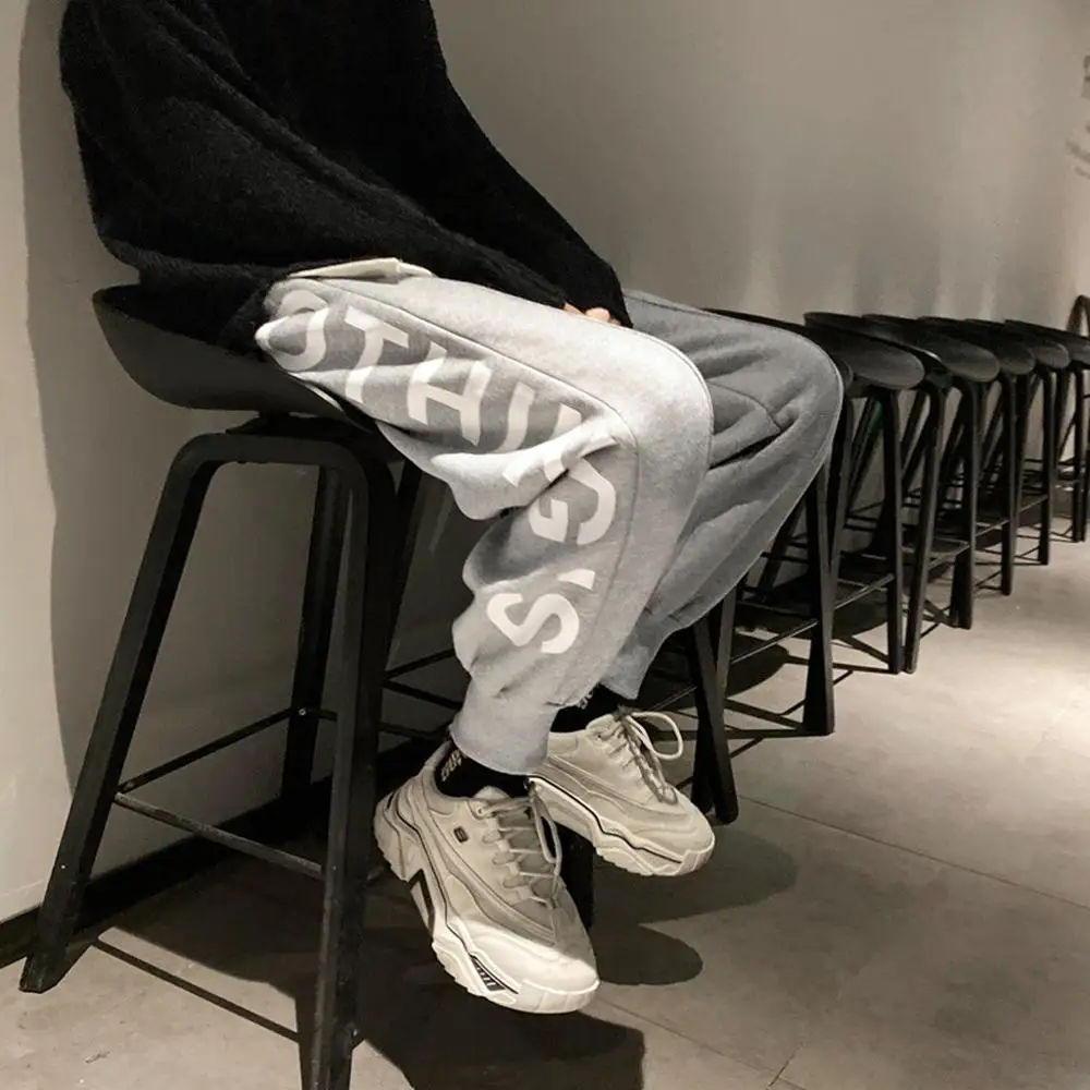 Мужские спортивные штаны модные с буквенным принтом до щиколотки плисовые