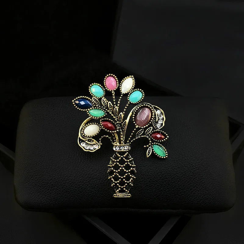 

Vintage Rhinestone Flower Vase Brooches for Women Gold Color Lapel Pin Lady Fashion Jewelry Scarf Buckle Clothing & Accessories
