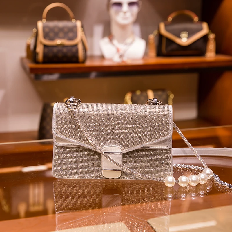 

High Quality Leather Chain Flashing Diamond Rhinestone Bag Niche Pearl Diamond Small Square Bag 2021 New Fashionable Purses Gg