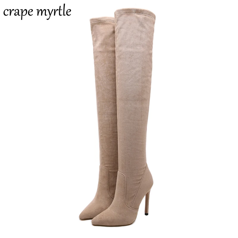 Женская обувь на низком каблуке Модельные зимние меховые сапоги выше колена