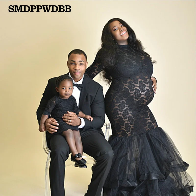 Платье для беременных черное кружевное с длинным рукавом и высоким воротником |