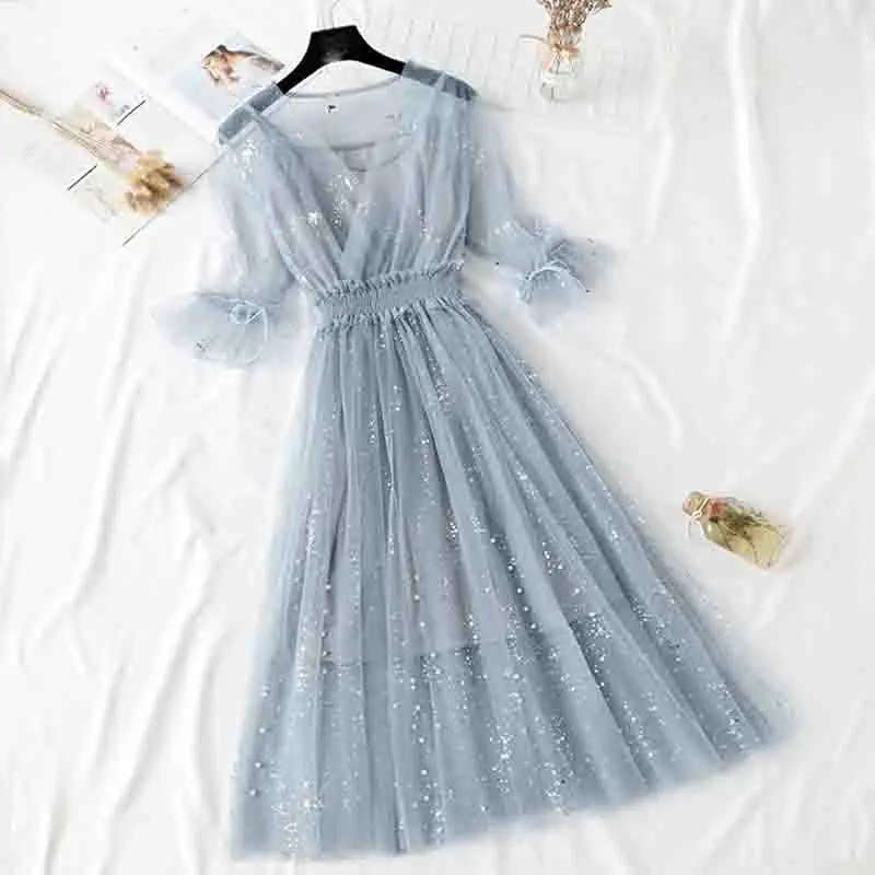 

Женское платье из двух частей с коротким рукавом и V-образным вырезом