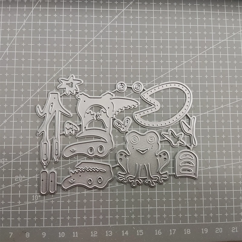 

Высечка лягушки и крокодила для отделки карточек