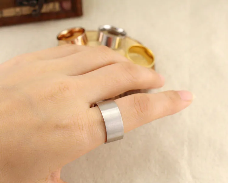 

Fashion classic two-tone grooved titanium steel ring ring brushed color for men and women