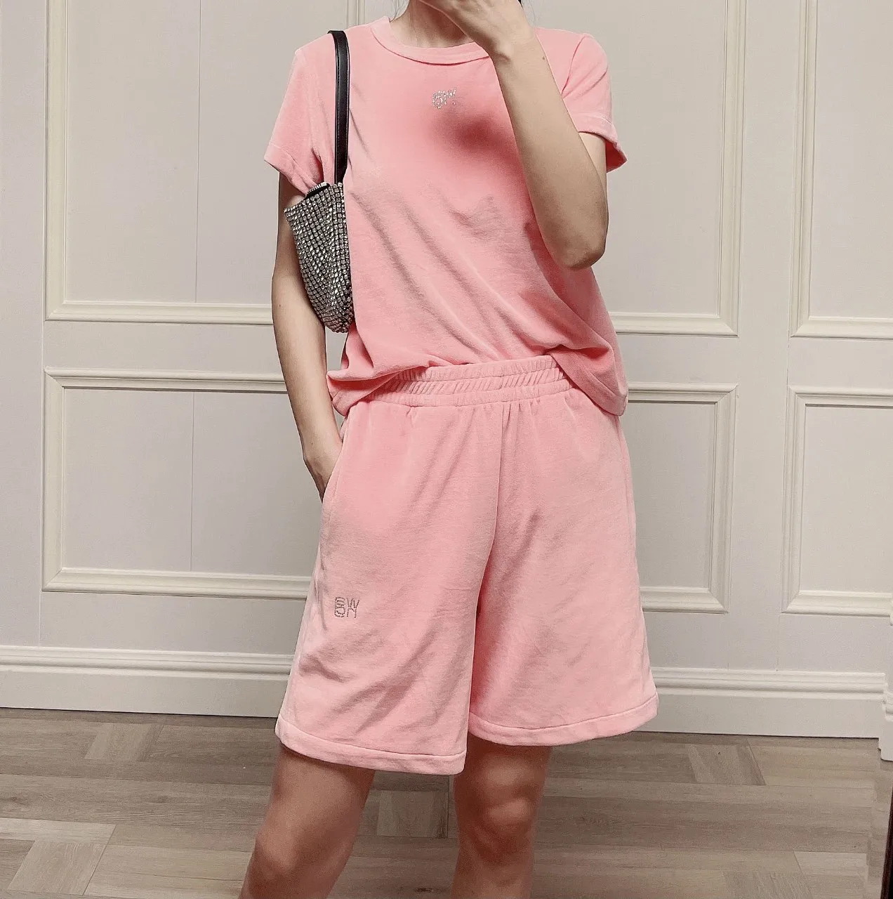 

Женские шорты, удобные шикарные и свободные хлопковые бархатные шорты с логотипом Стразы