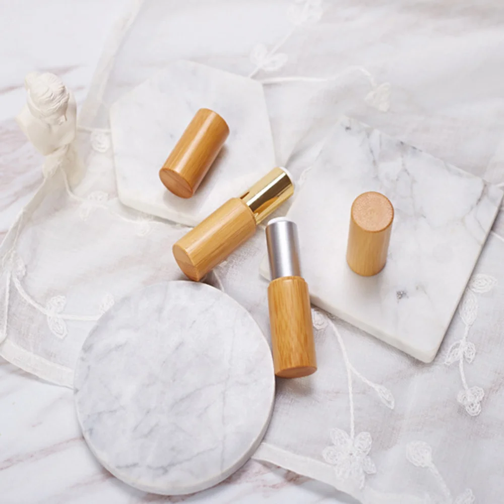 

2pcs 3.8g Empty Bamboo Lipstick Balm Tubes Rustic Lip Gloss Storage Container for Ladies and Girls (Golden, Diameter 12.1m