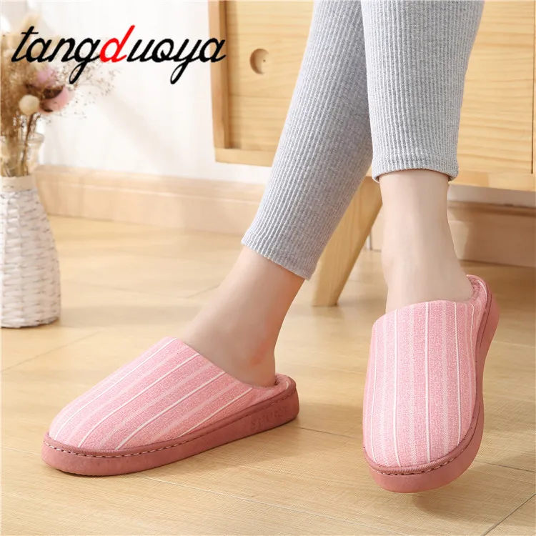 Зимние тапочки женские домашние дешевые мягкие из флока с мехом нескользящие