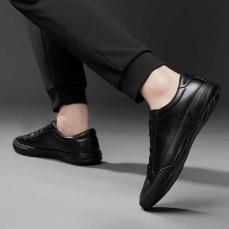 Мужская обувь белая повседневная из натуральной кожи на осень и зиму мокасины