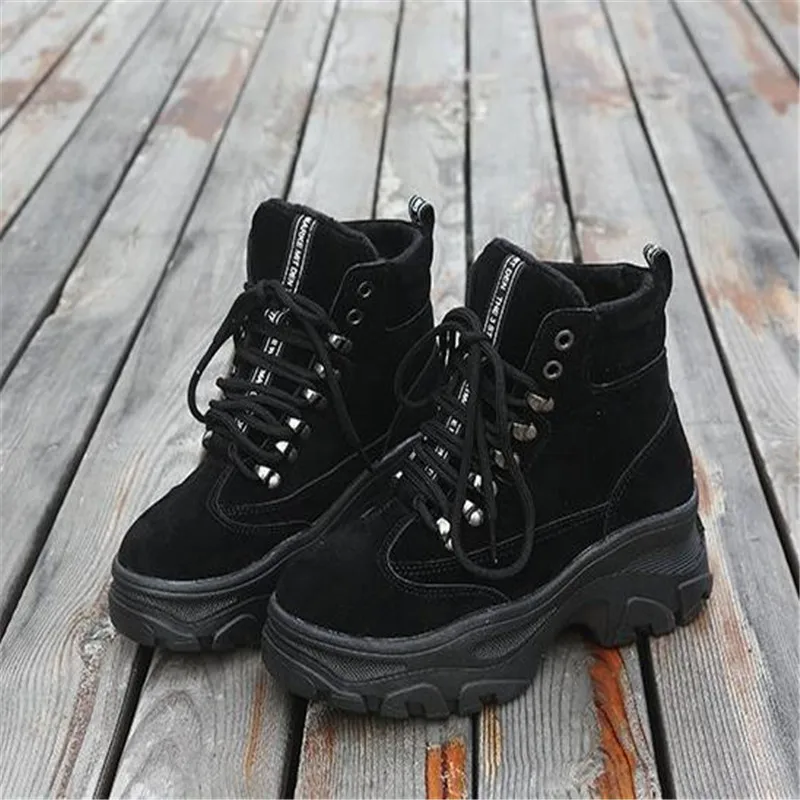 Ботинки кожаные на плоской подошве в британском стиле Осень-зима ветровые