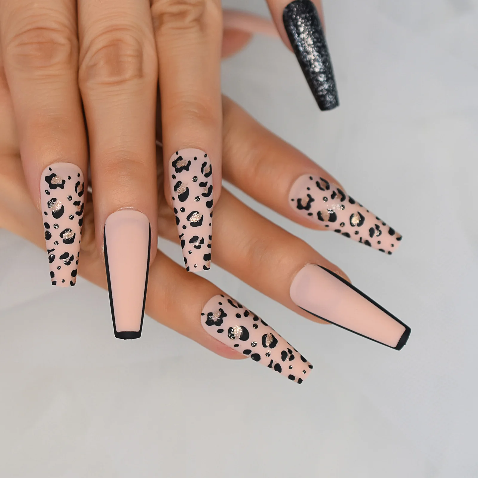 

Glitter Nails Tips With Design Charms Leopard Wild Supplies For Professionals Press On Nails Coffin Extra Long EchiQ Nails Set