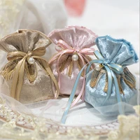luxury velvet wedding candy bag high end velvet pouch gift bag for jewelry dragee baptism candy boxes with pearl free shipping