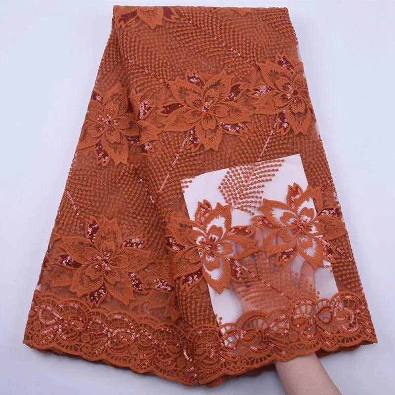 Кружевное платье с блестками вечернее из молочного шелка в африканском стиле