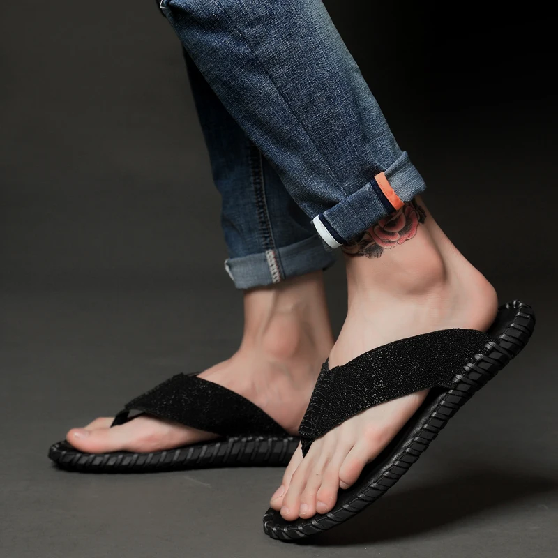 Повседневные пляжные шлепанцы из натуральной кожи Брендовые на плоской подошве