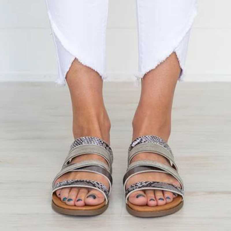 

2021 Summer New Fashion Women Animal Prints Slippers Leisure Open-toe Ladies Flat Slippers Outdoor No-slip Beach Slippers