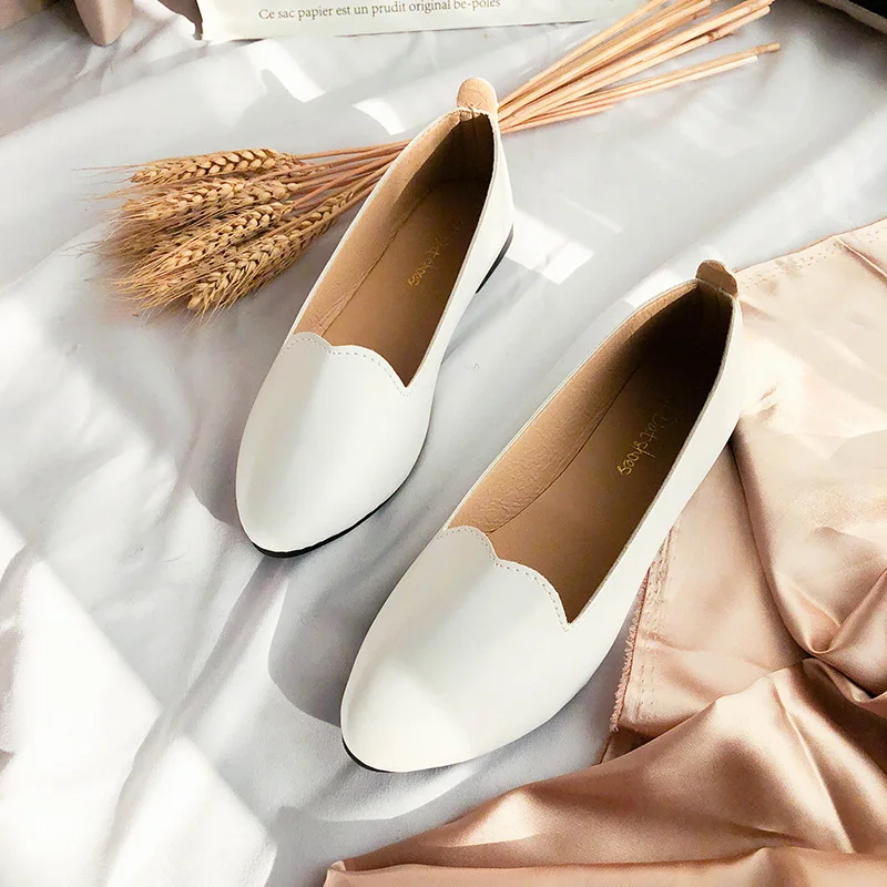 

New Flat Shoes Woman 2020 Autumn Spring Women's Casual Shoes Slip on Shallow Solid Leather Mother Shoes Plus Size Single Flats