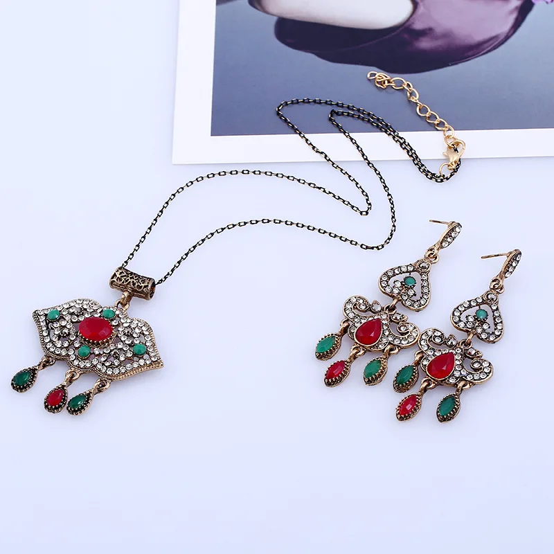 Ретро колье с подвеской серьги имитация коралловых бусин ювелирный набор