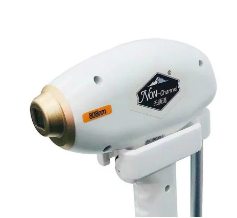 2018 новые Портативный 808nm диод лазерная машина для удаления волос и омоложения