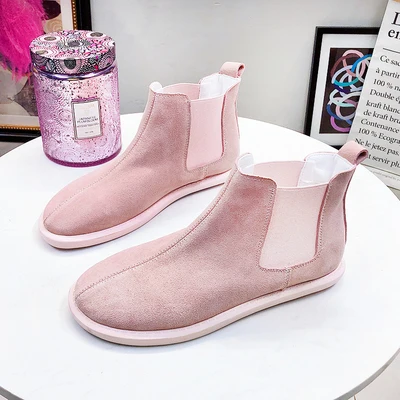 Pink Женская обувь в стиле ретро; женские матовые повседневные ботильоны «Челси» из коровьей замши на Плоском Каблуке; ботинки в консервативном стиле ярких цветов; OULYYYO - Цвет: Pink