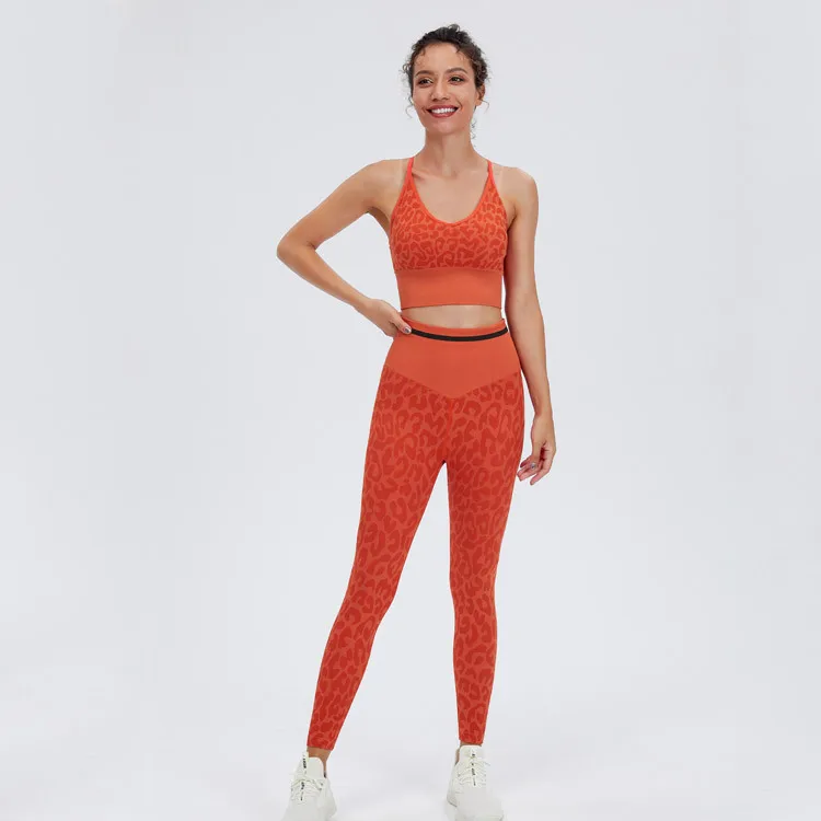 

Seamless Yoga Set Sports Bra High Waist Hip Yoga Pants Running Fitness Leggings Quick Drying Leopard Print Workout Yoga Suit