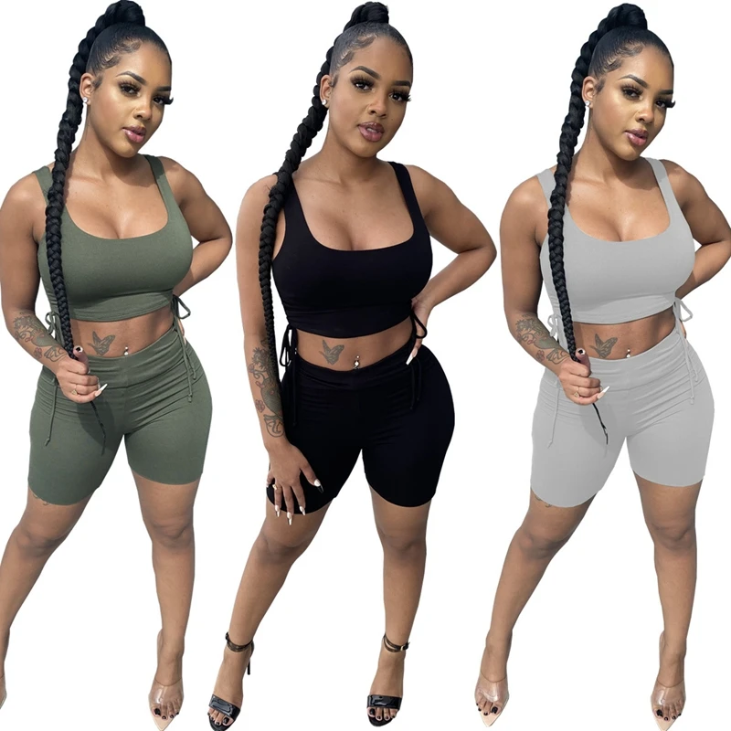 Женский облегающий костюм черный укороченный топ с открытой спиной и