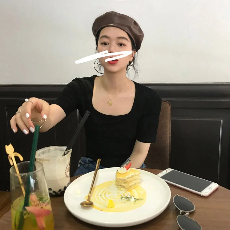 Футболка женская с квадратным вырезом приталенный короткий топ французским