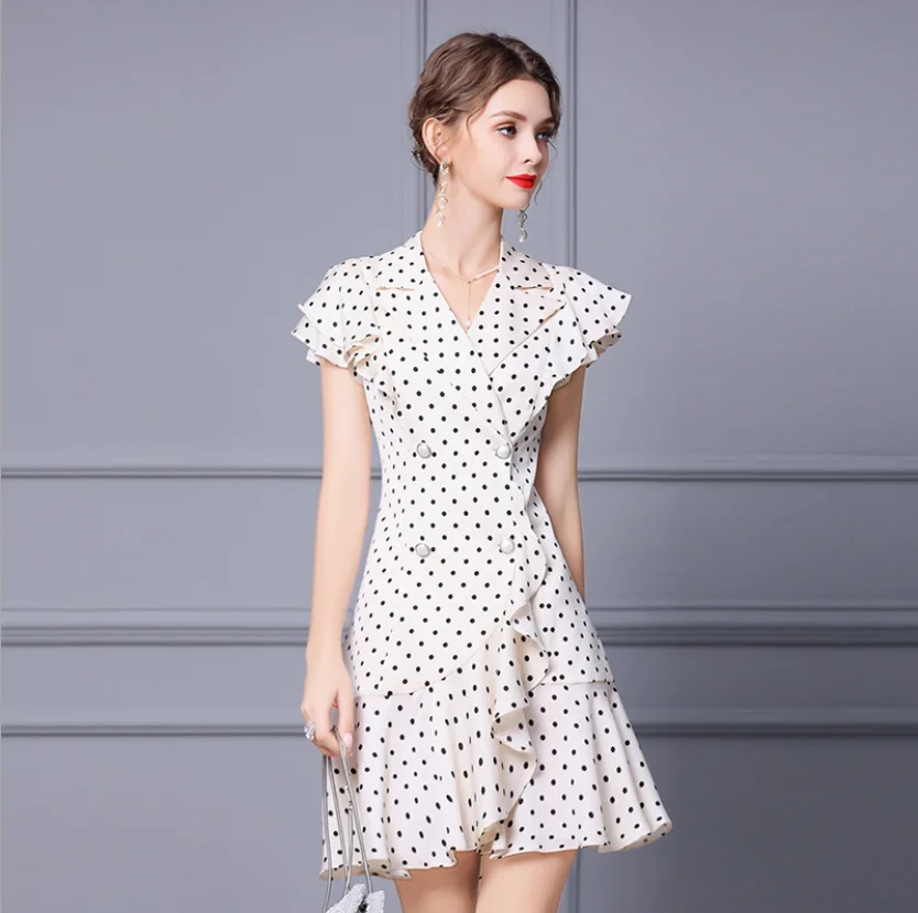 Платье женское ТРАПЕЦИЕВИДНОЕ с рукавом бабочкой элегантное милое облегающее