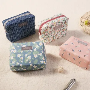 2020 многофункциональный портативный дорожный Органайзер с милым цветочным узором, вместительная сумка для мытья, косметичка, сумка для макияжа, набор туалетных принадлежностей