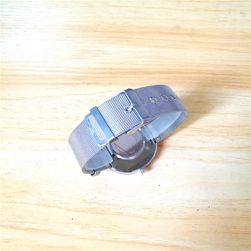 Новые женские часы повседневные креативные роскошные стальные полосы кварцевые