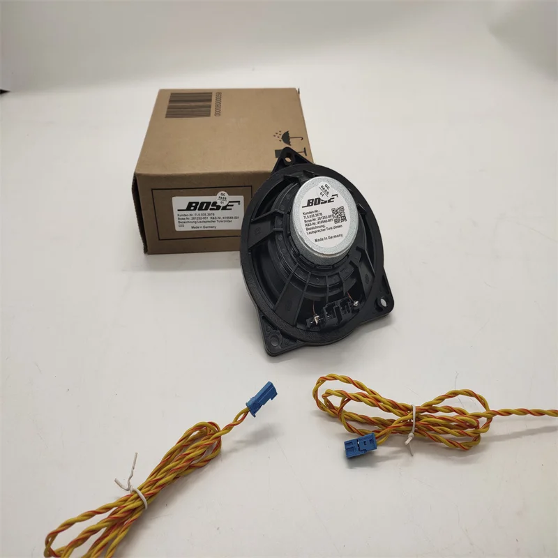 Бесплатная доставка 1 комплект лампа BOSE для автомобильной двери диагональю 4