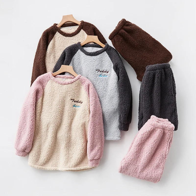 

New Autumn And Winter Flannel Pajamas Couple Suits Women's Fleece Pajamas Home Service Thickened Warm Coral Fleece Women's Suit