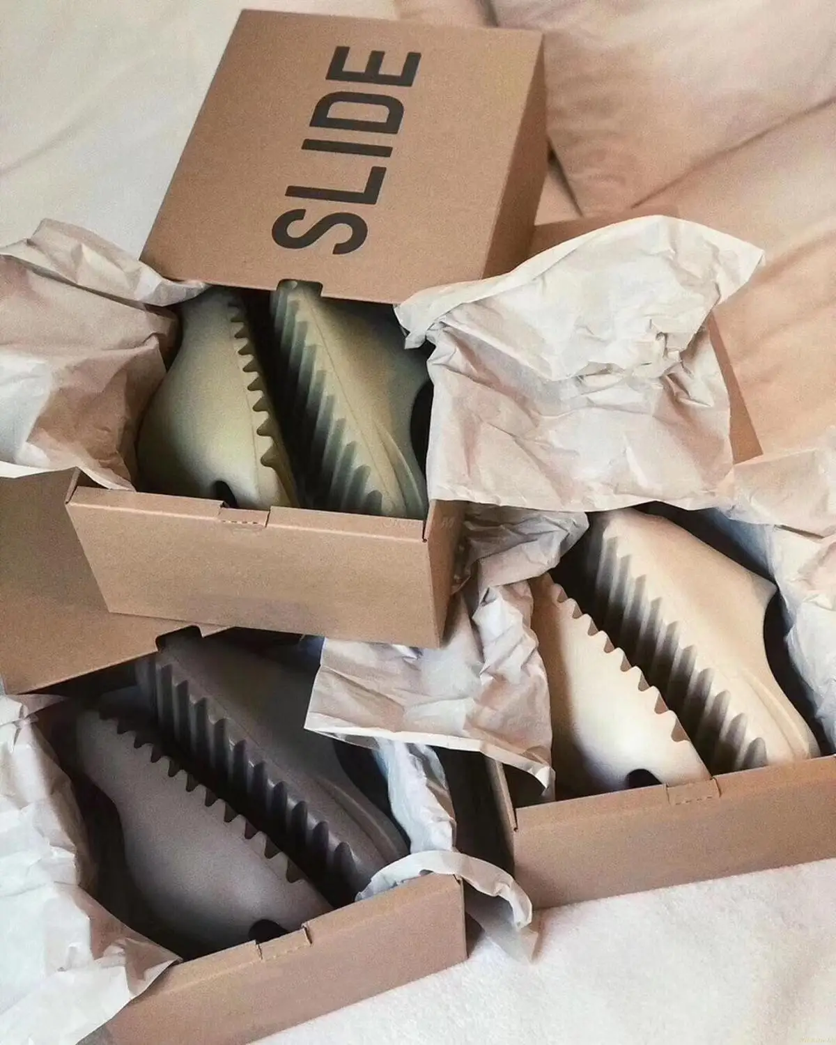 

Slides for women 2021 trend Summer Slippers women Soft Outside luxury ladies Slipper beach Open Toe thick sole slippers