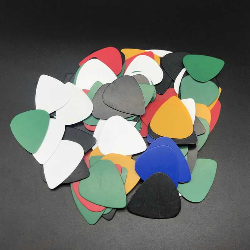 100pcs herz form abs gitarre pick 05mm akustische elektrische bass gutiar pick plektrum guitarra musical instrument free global shipping