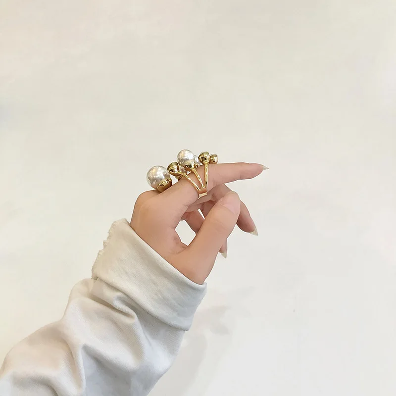 Большие искусственные жемчужины золотого цвета металлические полые