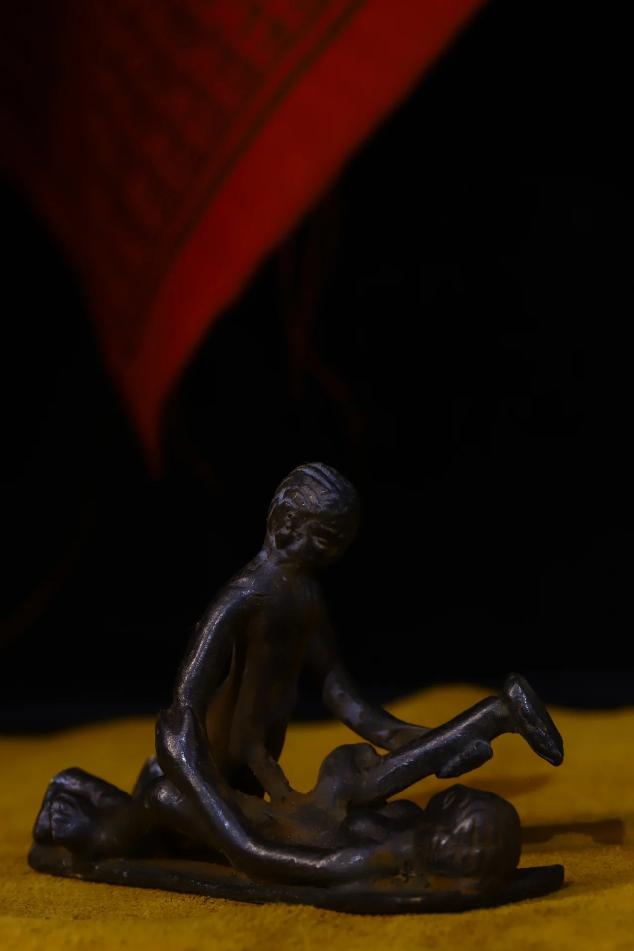 

3"Chinese Folk Collection Old Bronze Happy Buddha Coed double repair statue Erotica Sleeping position Pendant Office Ornaments