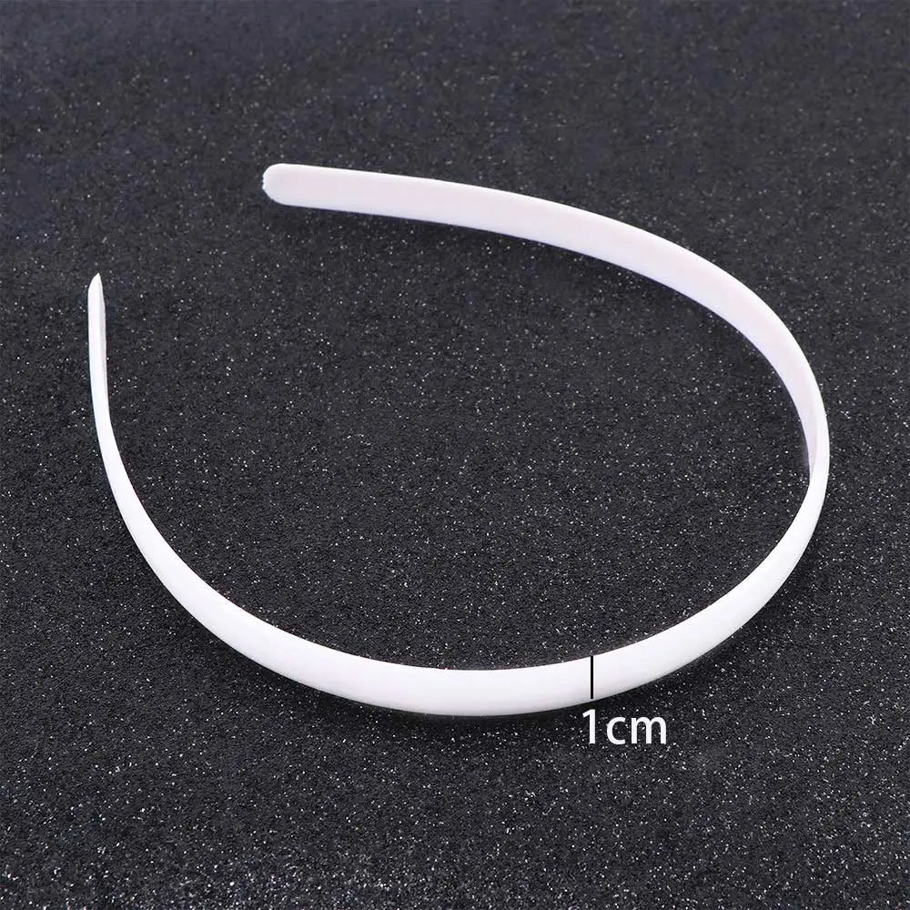 Рисунок 6 - Повязка на голову женская пластиковая